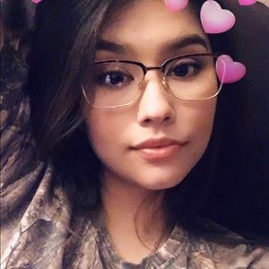 Meet your Posher, Fatima